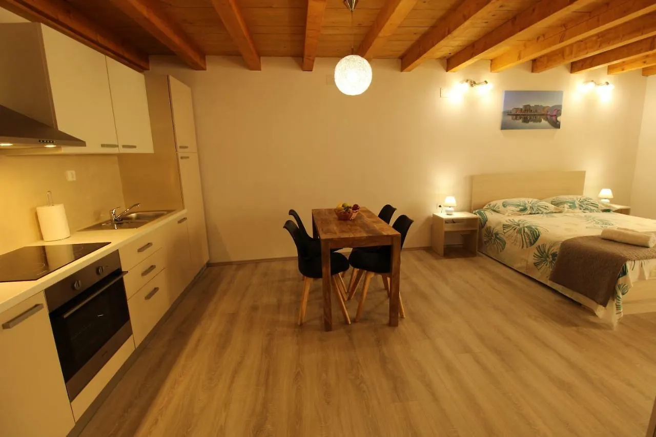 Apartments Bella Pag Town